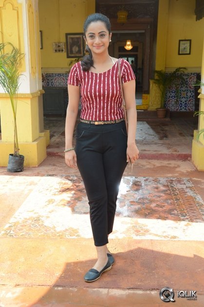 Namitha-Pramod-at-Chuttalabbayi-On-The-Sets-Press-Meet